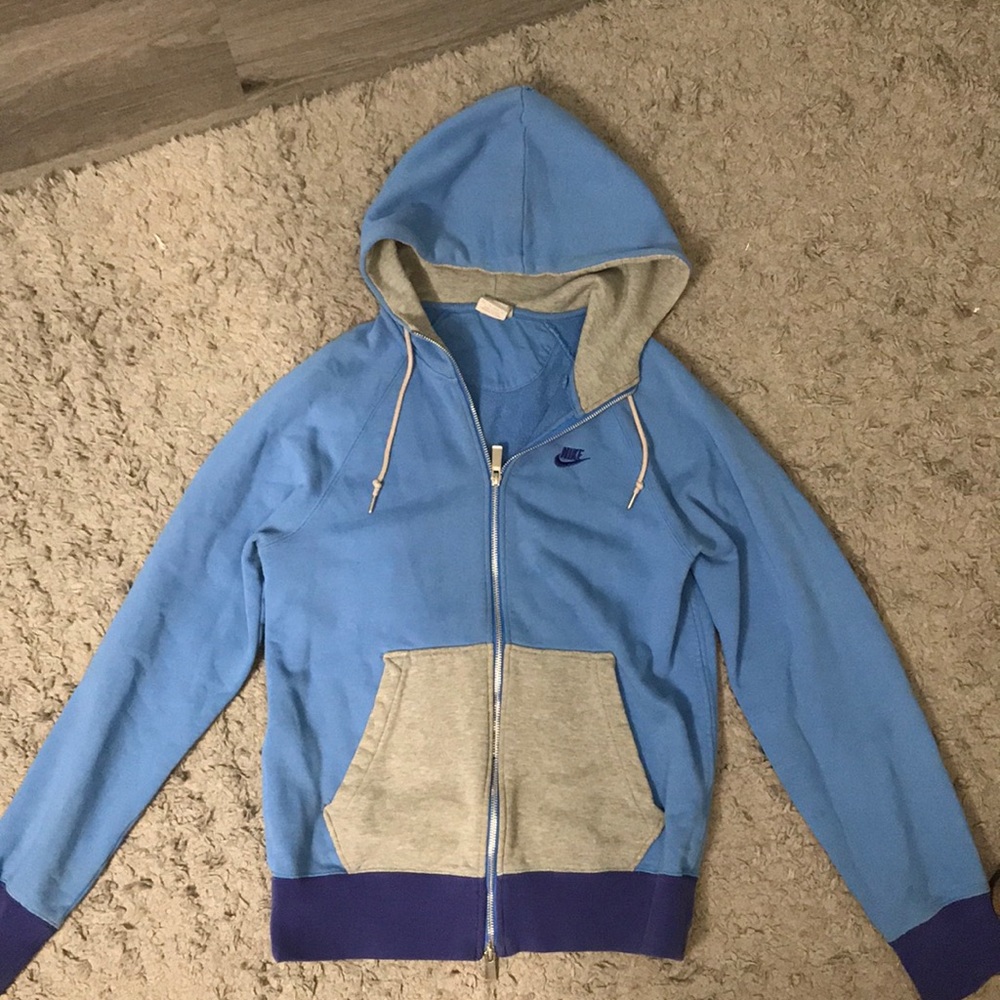 ⭐️ Nike zip up